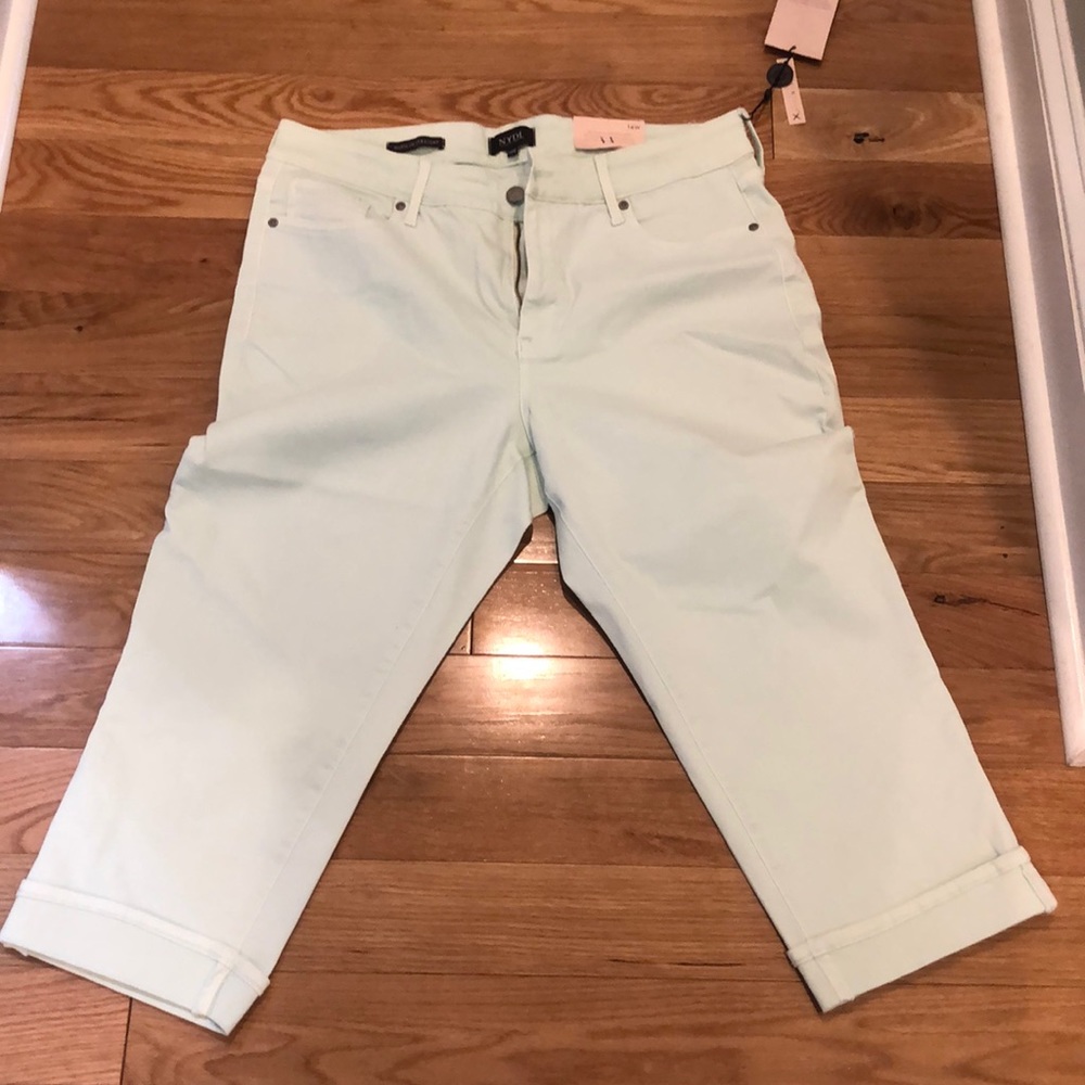 Nydj capris